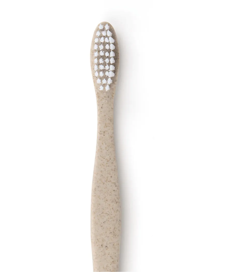 The Humble Co. Tandenborstel bioplastic volwassenen (1 stuk)