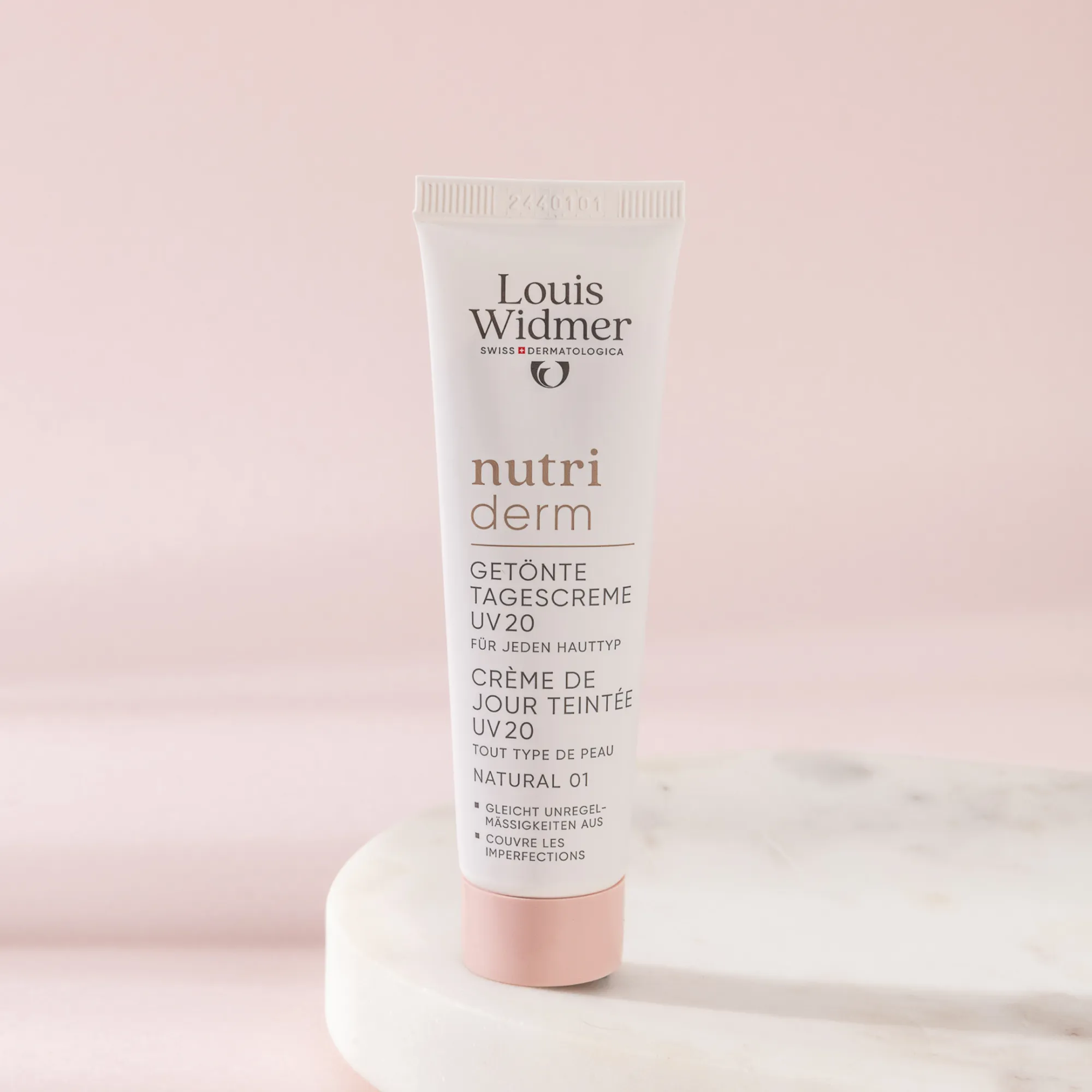 Louis Widmer Nutriderm Getinte Dagcrème Uv 20 Naturel 01 Licht Geparfumeerd (30 ml) - image 2