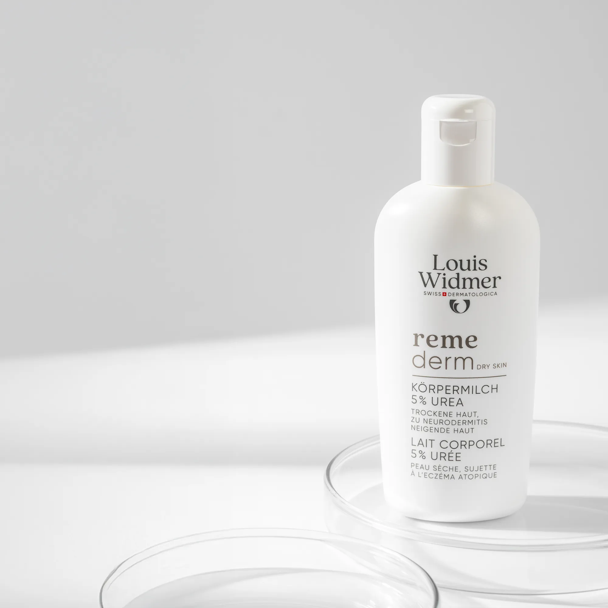 Louis Widmer Remederm Lichaamsmelk 5 % Ureum Licht Geparfumeerd (200 ml) - image 2